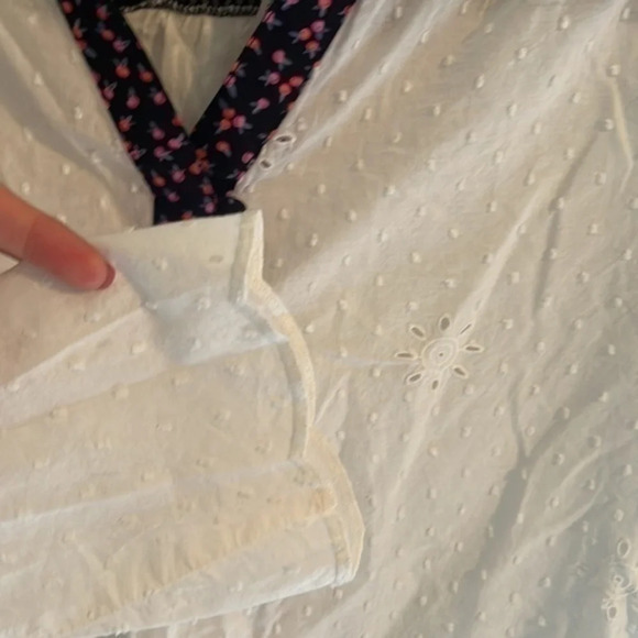 𝅺MATILDA Jane White Floral Top - Picture 6 of 9